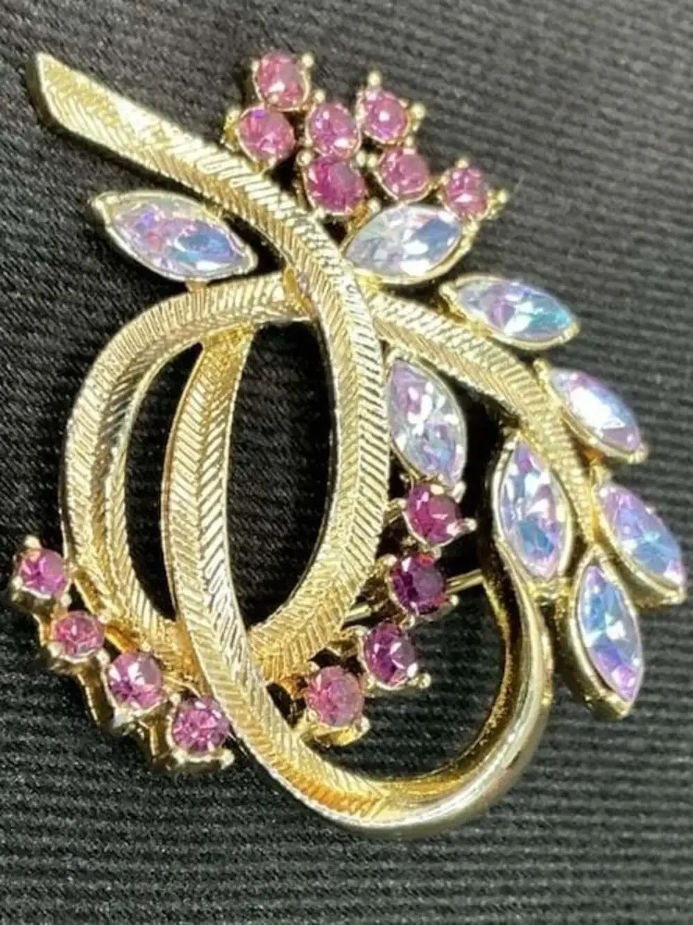 Vintage Alfred Philippe Lavender Borealis Amethyst Rhinestone Flower Brooch